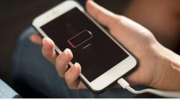 a-9-year-old-girl-died-of-electric-shock-while-charging-her-cell-phone