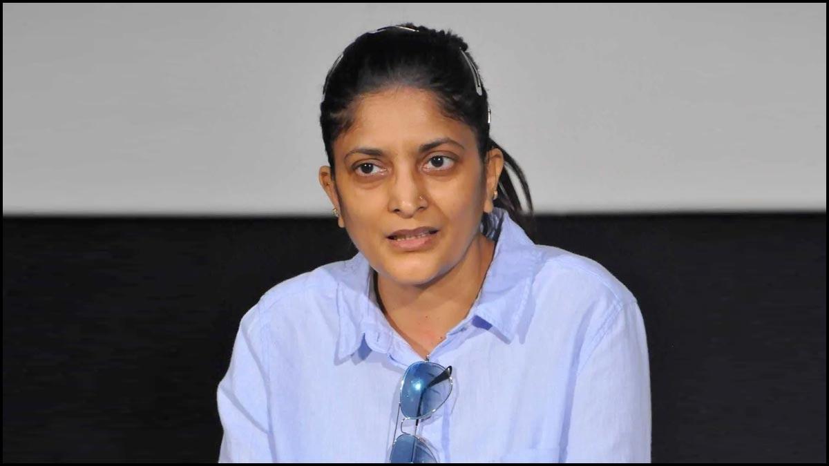 controversy-started-by-savarkar-director-sudha-kongara-apologized