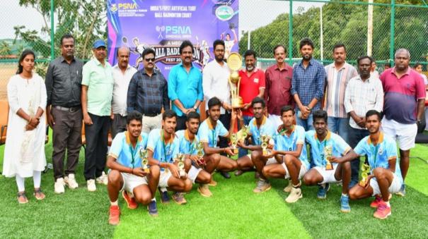 state-level-badminton-tournament-madurai-chennai-won-trophy