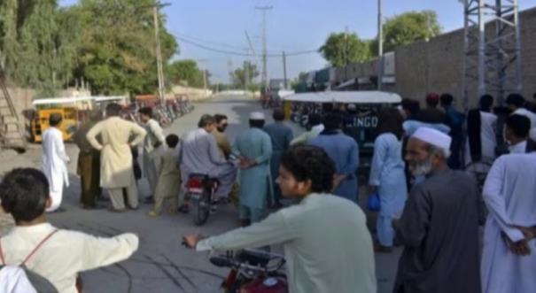 30-killed-145-injured-in-armed-clashes-between-two-tribes-in-northwest-pakistan