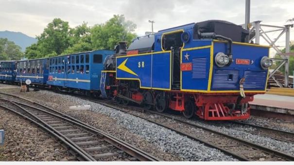 landslide-in-nilgiris-mountain-train-between-uthagai-mettupalayam-canceled-till-3rd