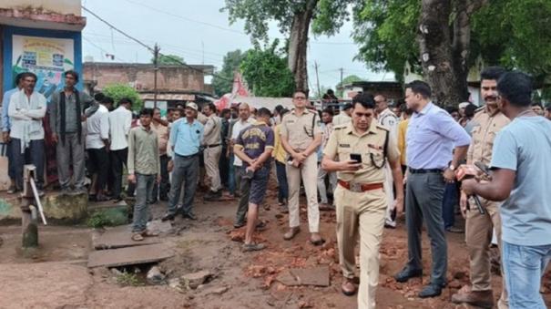 9-killed-after-temple-wall-collapses-during-religious-event-at-madhya-pradesh