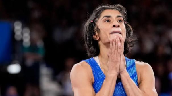 vinesh-phogat-announced-retirement