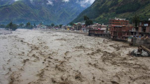 heavy-rains-lash-himachal-128-roads-shut-due-to-landslides-flash-floods