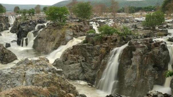 increase-in-water-flow-in-hogenakkal-cauvery-to-22-thousand-cubic-feet