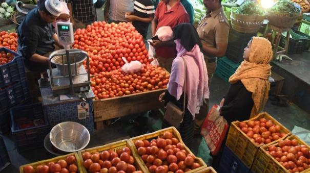 tomato-price-decreased-in-koyambedu-market