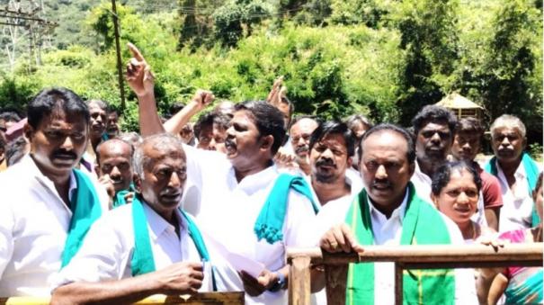 farmers-protest-to-stop-rumors-about-periyar-dam