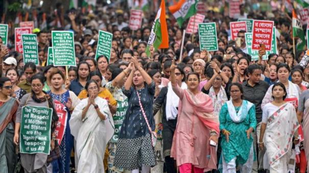 west-bengal-cm-mamata-banerjee-leads-rally-in-kolkata