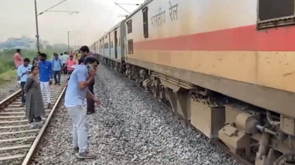 sabarmati-express-derailed-in-up-due-to-mysterious-object-placed-on-tracks