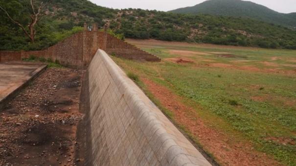 periariruvi-dam-found-without-water-supply-due-to-encroachment-agricultural-lands-become-barren