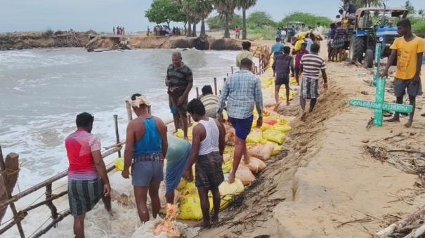 coffins-swept-to-sea-due-to-rage-near-sayalkudi