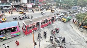 கோவை - சரவணம்பட்டியில் வாகன நெரிசலுக்கு வழிவகுக்கும் பேருந்து நிறுத்தங்கள்!