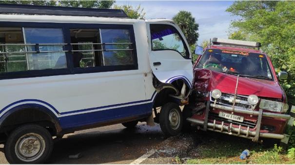 8-people-including-female-students-were-injured-car-collided-with-school-mini-van