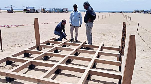 dedicated-wooden-walkway-for-the-differently-abled