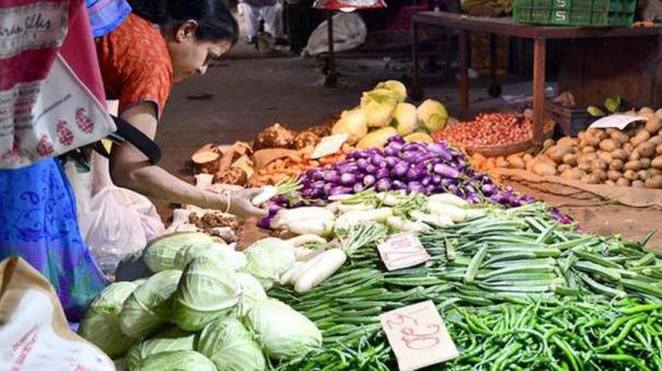 cabbage-prices-drop-in-koyambedu-market