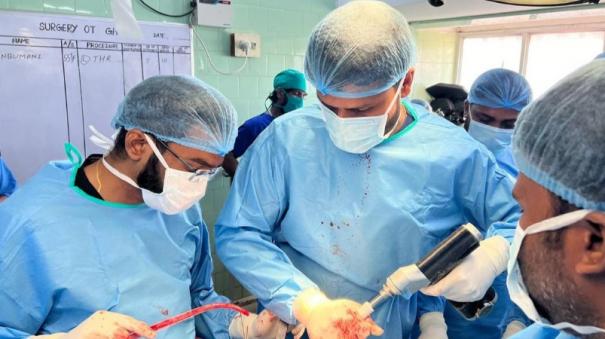 knife-claws-metal-objects-in-youth-stomach-doctors-shocked