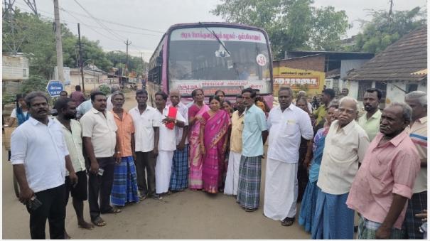 road-blockade-for-thanjavur-road-repairs