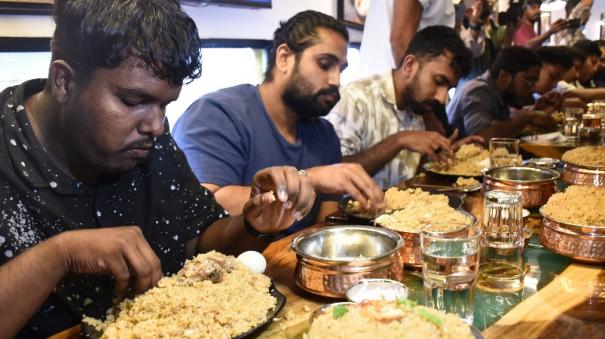 biryani-eating-contest-in-coimbatore-hundreds-participate