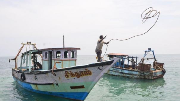 sri-lankan-pirates-attacked-nagai-fishermen