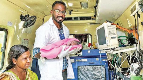 adivasi-woman-gave-birth-in-108-ambulance-in-gudalur