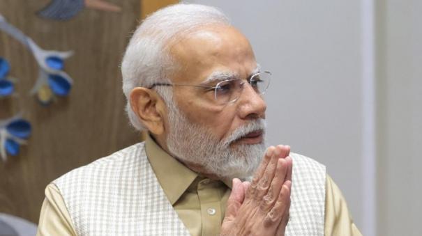 pm-modi-apologises-for-shivaji-statue-collapse