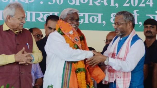 ex-jharkhand-chief-minister-champai-soren-joins-bjp