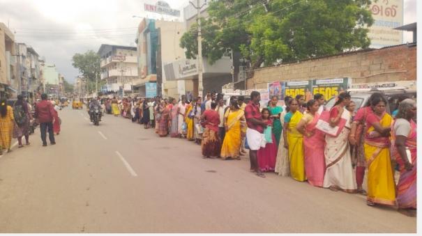 devotees-waited-for-five-hours-in-nagercoil-temple