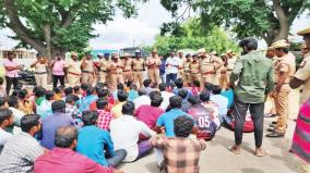 இளைஞர் உயிரிழப்பில் மர்மம் - தருமபுரியில் உறவினர்கள் சாலை மறியல்