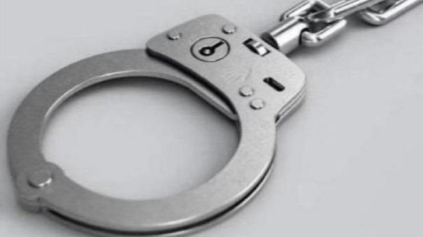 two-arrested-in-coimbatore-for-trying-to-kidnap-a-girl