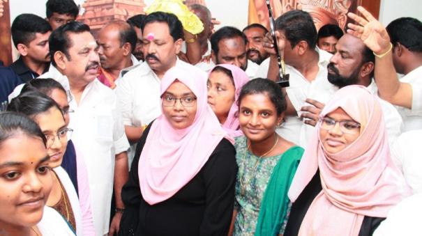 thanks-to-palaniswami-female-students-enrolled-on-7-5-pc-reservation-on-medical-courses