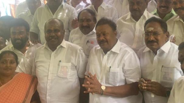 the-central-govt-is-giving-alwa-without-giving-any-funds-to-tamil-nadu-dindigul-srinivasan