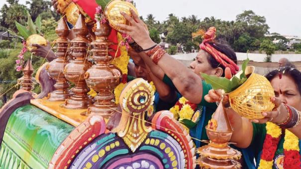 kumbabhishekam-conducted-by-women-in-kumbakonam