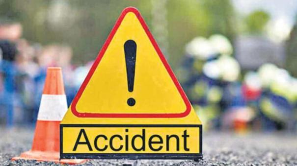 3-people-including-mother-and-daughter-were-killed-when-the-car-hit-the-road-barrier