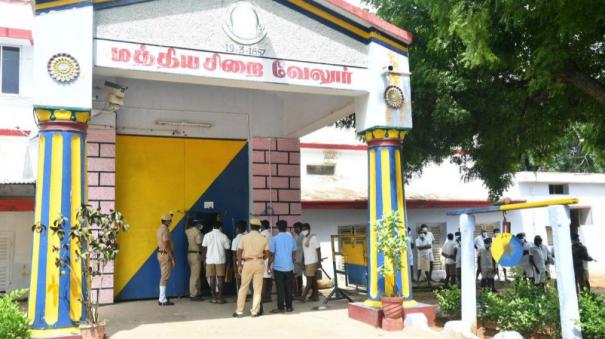 torturing-a-prisoner-in-solitary-confinement-in-vellore