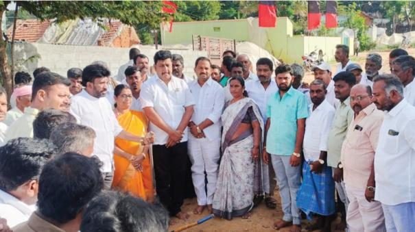 admk-and-dmk-started-the-same-project-work-separately-in-krishnagiri