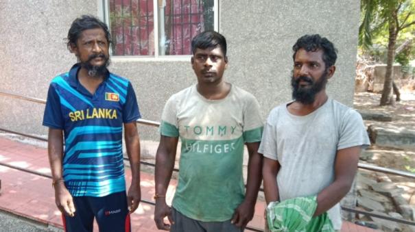 three-sri-lankan-persons-who-crossed-border-by-boat-to-buy-contraband-near-thondi-were-arrested