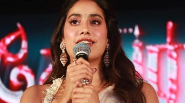 actress-jhanvi-kapoor-emotional-about-late-actress-sridevi