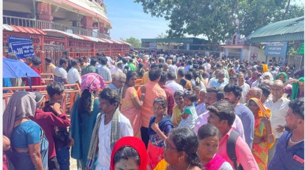 devotees-gather-at-palani-hill-temple