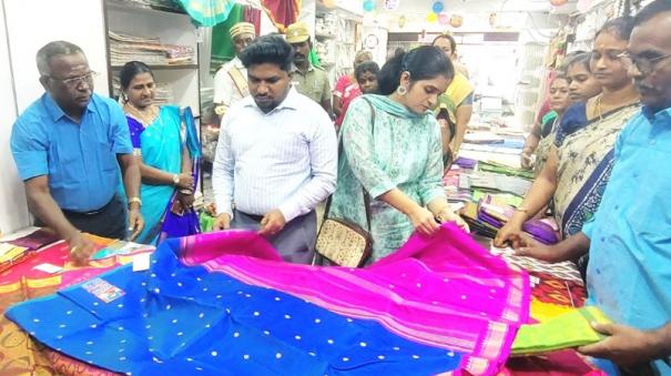 30-percent-offer-diwali-special-sale-launched-at-co-optex-in-virudhunagar