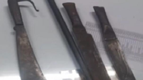 student-who-brought-weapons-to-school-in-nellai