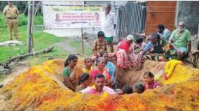 மனைப்பட்டா கோரி பள்ளம் தோண்டி ஜீவசமாதி போராட்டம் - போலீஸார் தடுத்ததால் குளத்தில் குதித்த பெண்