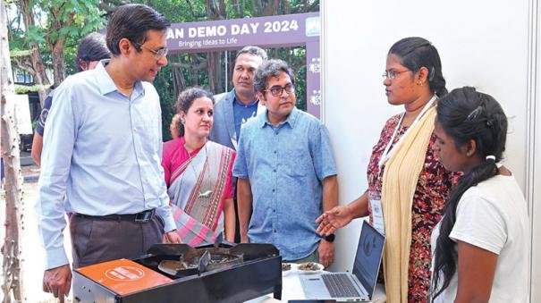 students-inventions-showcased-for-the-first-time-at-an-iit-nirman-demo-event