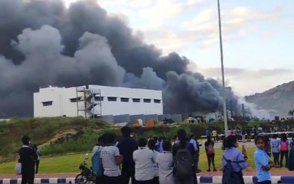 fire-accident-at-hosur-tata-cellphone-manufacturing-factory