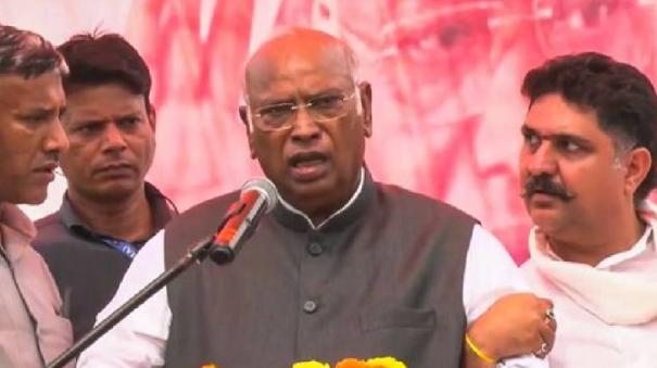 wont-die-till-pm-modi-removed-from-power-kharge-after-falling-ill