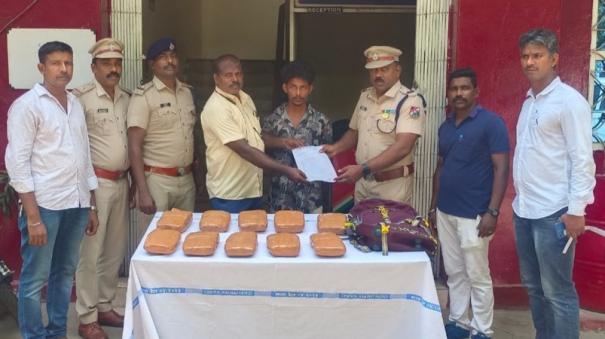 tripura-youth-arrested-for-smuggling-10-kg-ganja-on-charminar-express-train