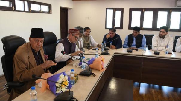 4-independents-extend-support-omar-abdullah-party-reaches-majority-in-jammu-kashmir