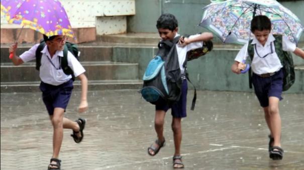 heavy-rain-holidays-decalred-in-these-6-districts