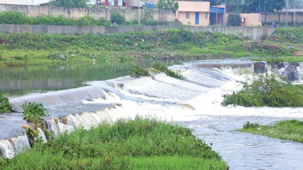 flooding-in-tirupur-noyalar