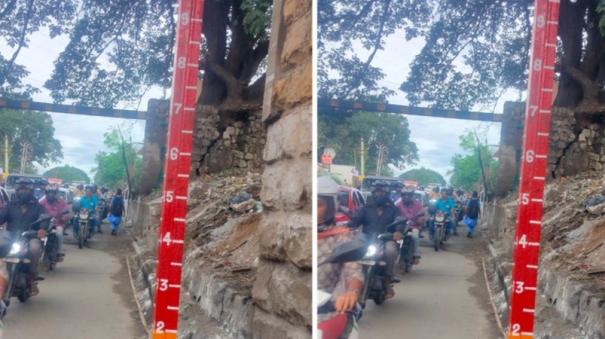 warning-poles-on-coimbatore-tunnels-for-motorists-to-careful-when-rainwater-accumulates