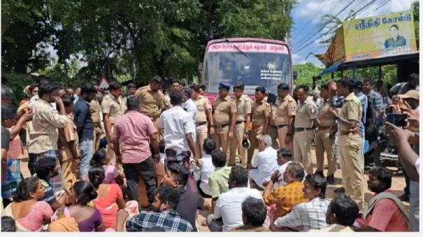 public-protest-in-tirupuvanam